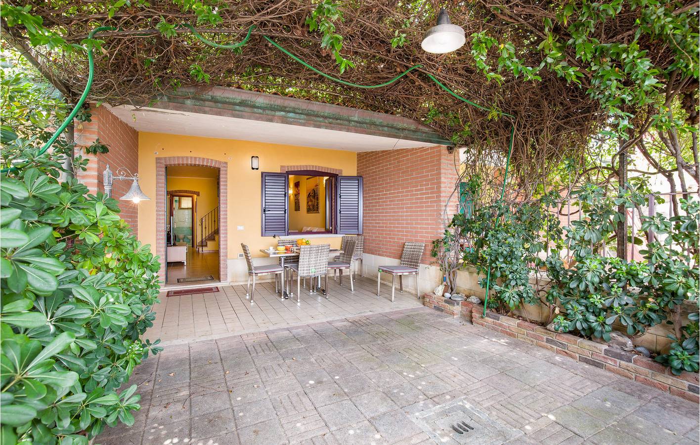 Terrassenwohnung am Strand mit AC und Parkplatz in Pizzo, Vibo Valentia Provinz