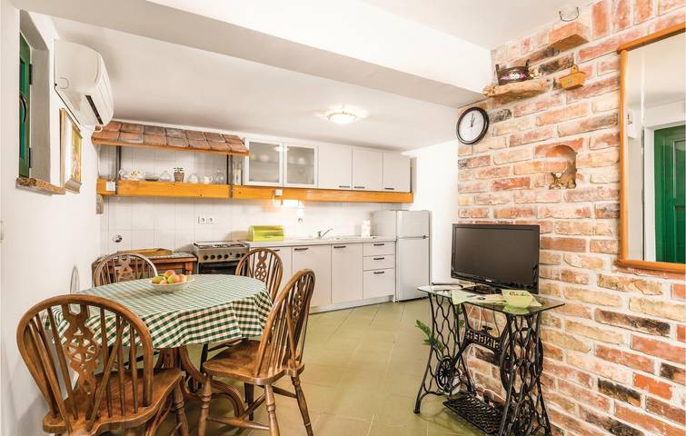 Gîte pour 4 personnes, avec terrasse à Lovran - 3