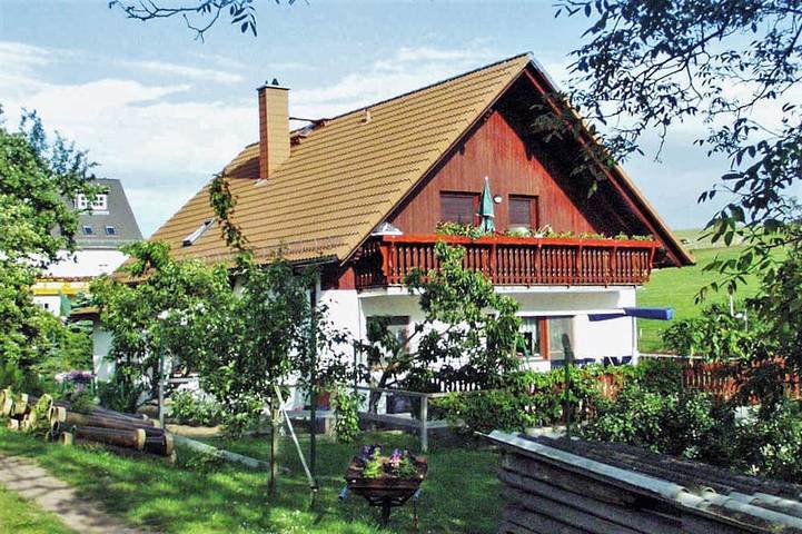 Ferienwohnung für 3 Personen, mit Pool und Garten sowie Terrasse - 1