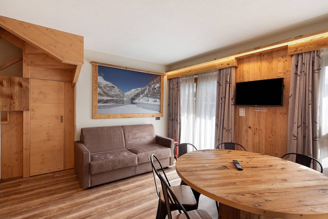 Appartamento intero, Appartamento 'Chalet Leur Gusja Golp Quadrilocale' con vista sulle montagne in Livigno (Borgo), Livigno