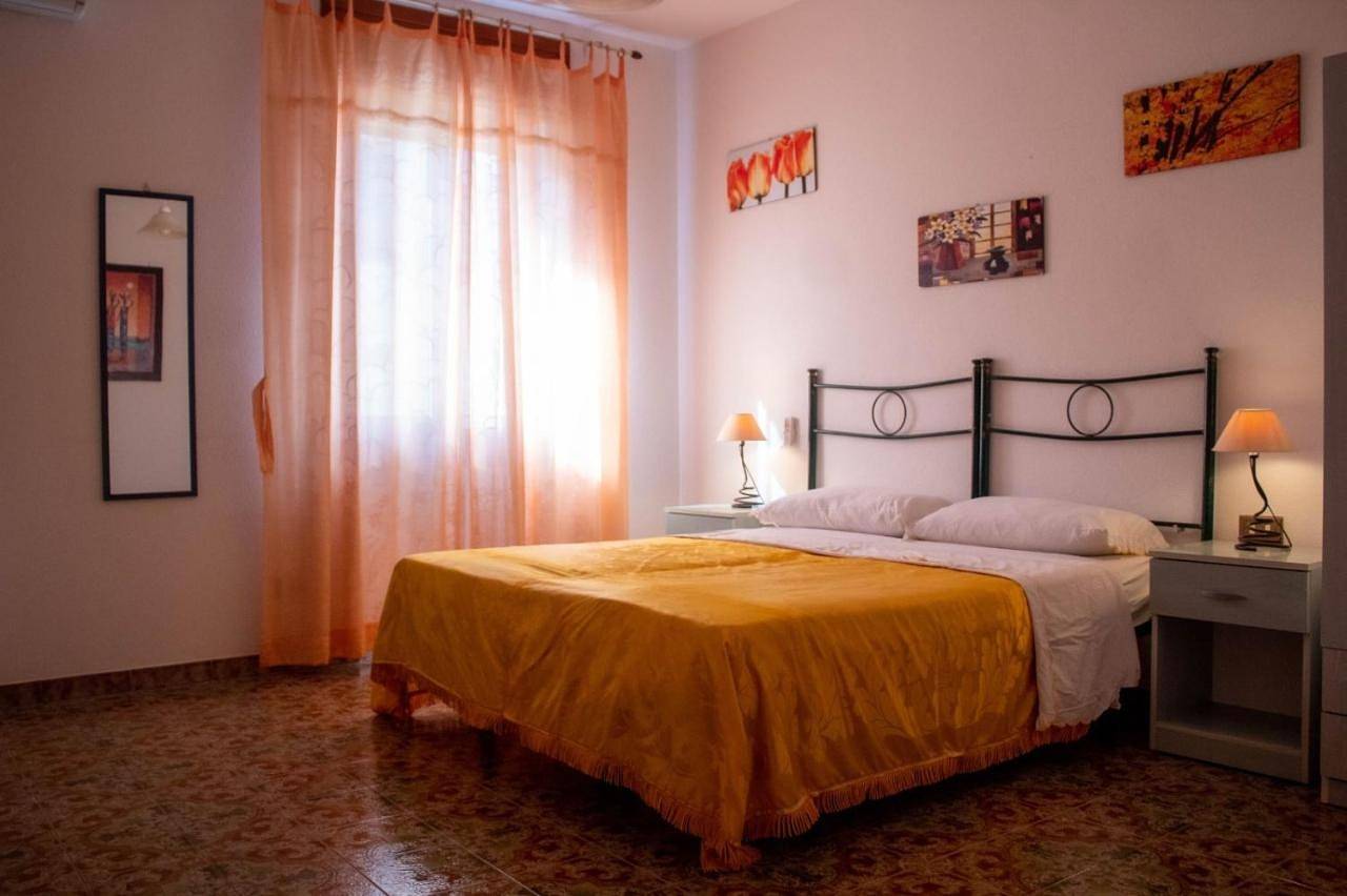 Double Room with Private External Bathroom in Otranto, Otranto e dintorni