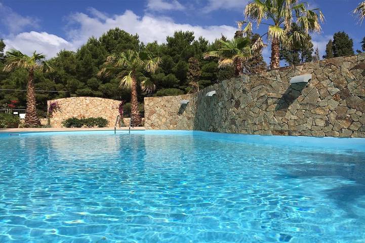Appartamento per 6 persone, con terrazza e giardino nonché piscina nella Spiaggia di Porto Pino