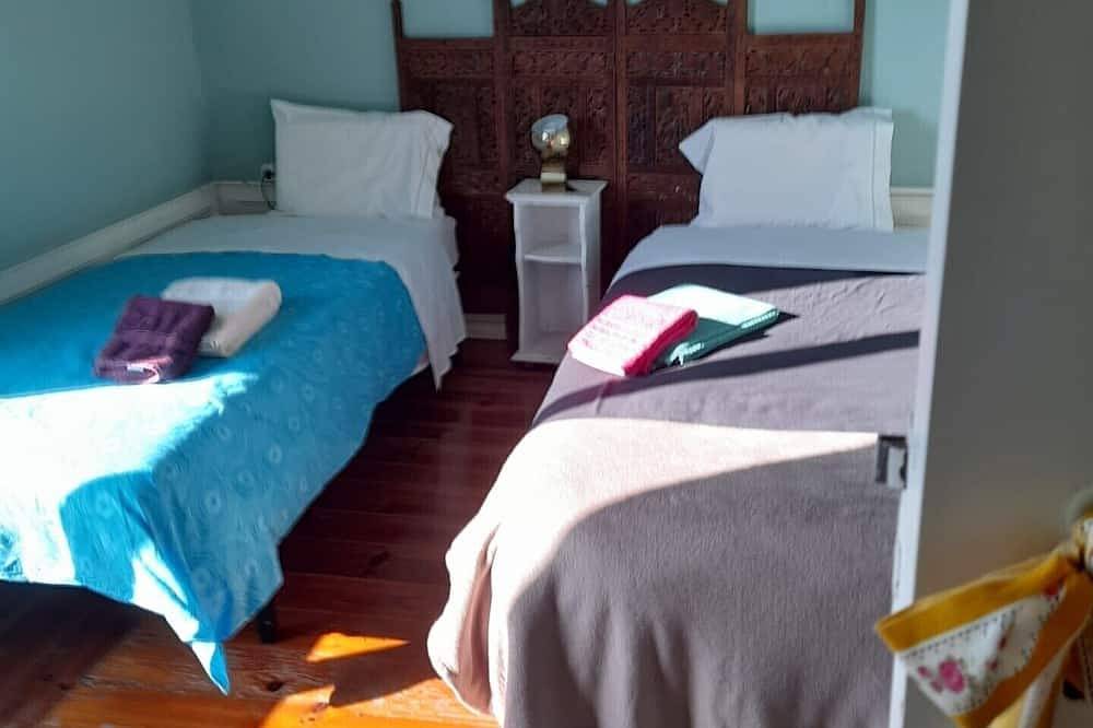 Ganze Wohnung, 4 Bedroom apartment that offers a wonderful view of Coimbra and Mondego river. in Almedina, Coimbra