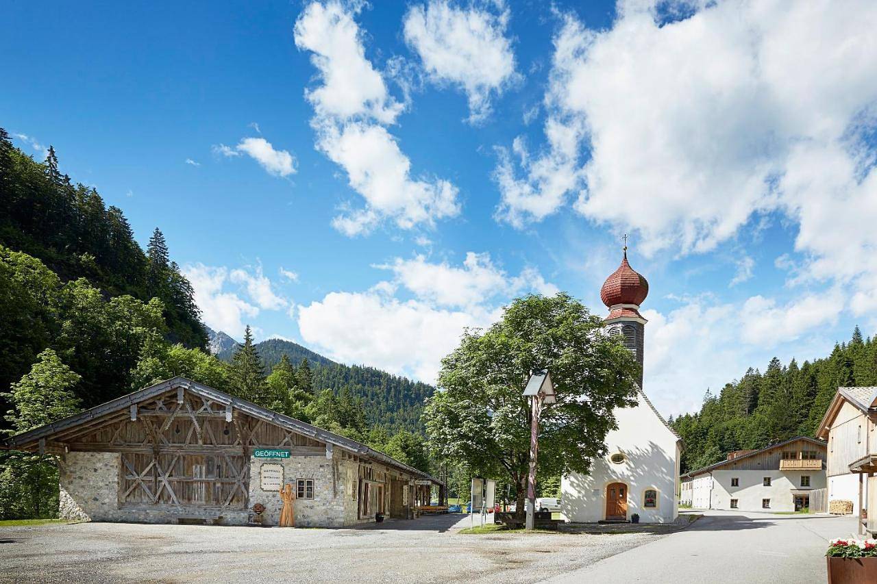 Gasthof Salzstadl in Lechtaler Alpen, Reutte