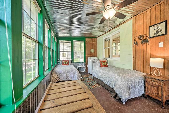 Cabin for 6 people, with terrace in Wimberley