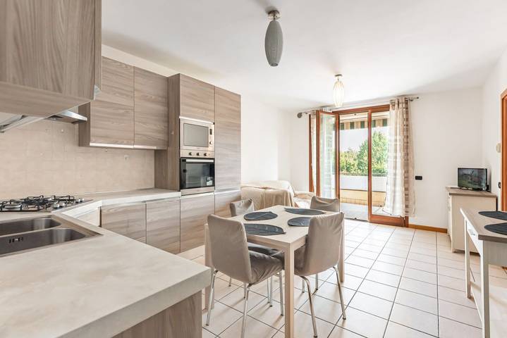 Apartament wakacyjny dla 21 osób, z balkon/ taras w Mestre