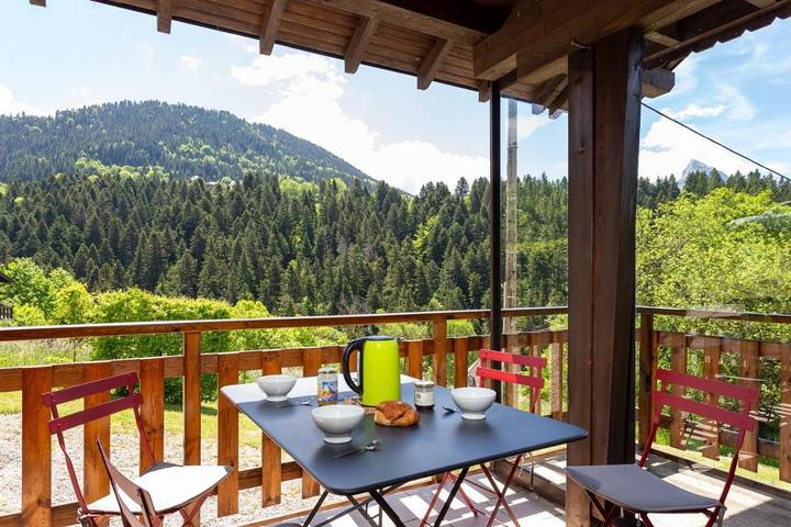 Chalet pour 6 personnes, avec jardin et terrasse