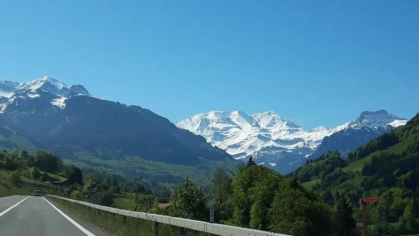 Ferienwohnung für 4 Personen, mit Balkon im Berner Oberland - 2