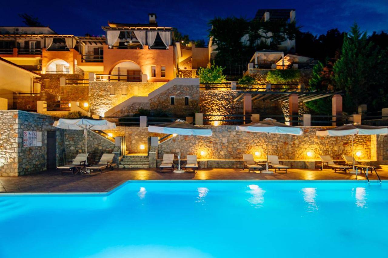 Apelon Tiritas Villas in Pera Melana, Kinuria
