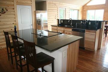 Log Cabin for 14 Guests in Page County, Picture 1