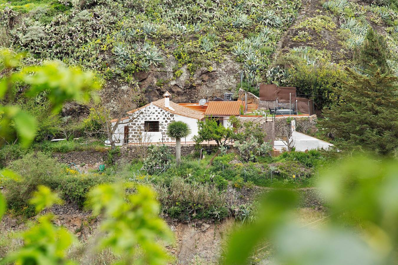 Cottage with jacuzzi, mountain views and Wifi (suitable for teleworking) in Teror, North Gran Canaria