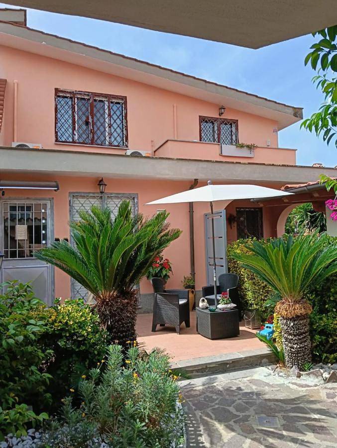 Chambre d’hôte pour 4 personnes, avec terrasse, animaux acceptés à Fiumicino