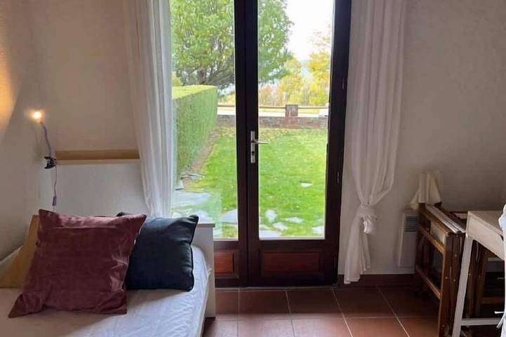 Location de vacances pour 7 personnes, avec Balcon ainsi que Jardin et Piscine à Sainte-Léocadie - 3