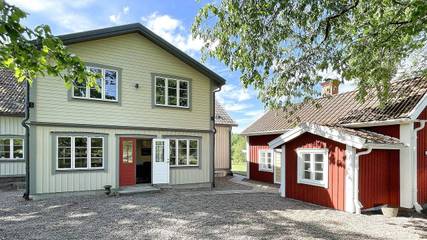 Ferienhaus für 11 Personen, mit Garten und Sauna in Ödeshög