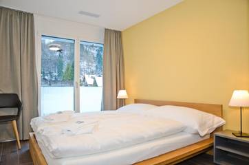 Holiday Apartment for 4 People in Interlaken, Lake Thun, Photo 2
