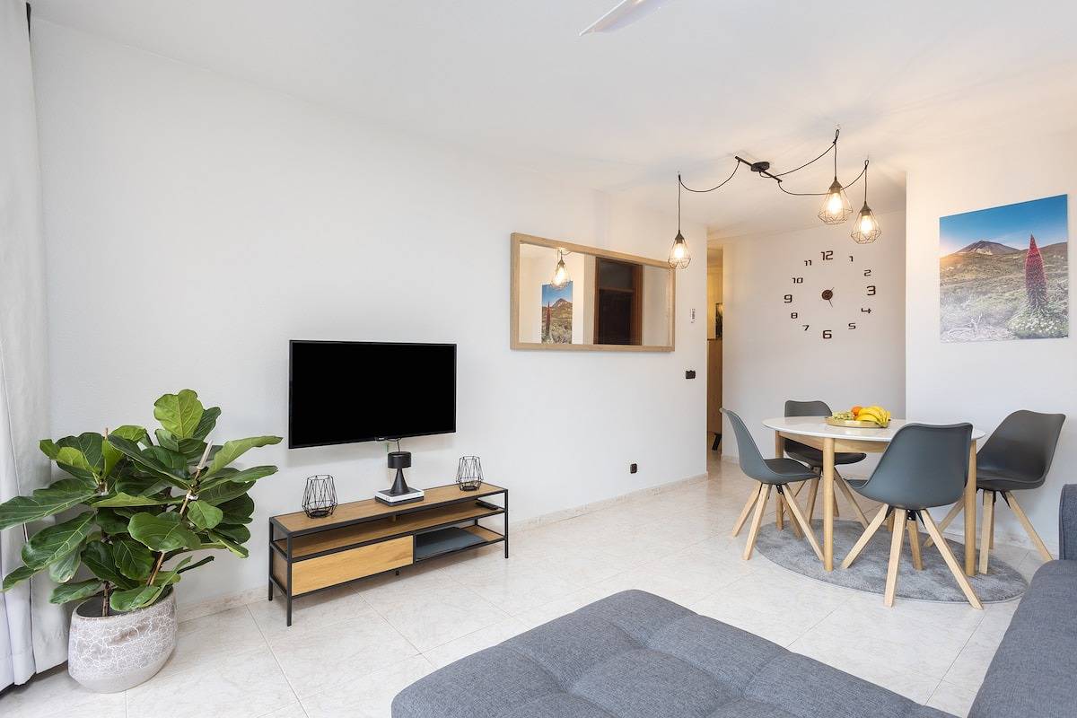 Appartement entier, Appartement de vacances pour 4 personnes avec terrasse in Puerto de la Cruz, Tenerife du Nord