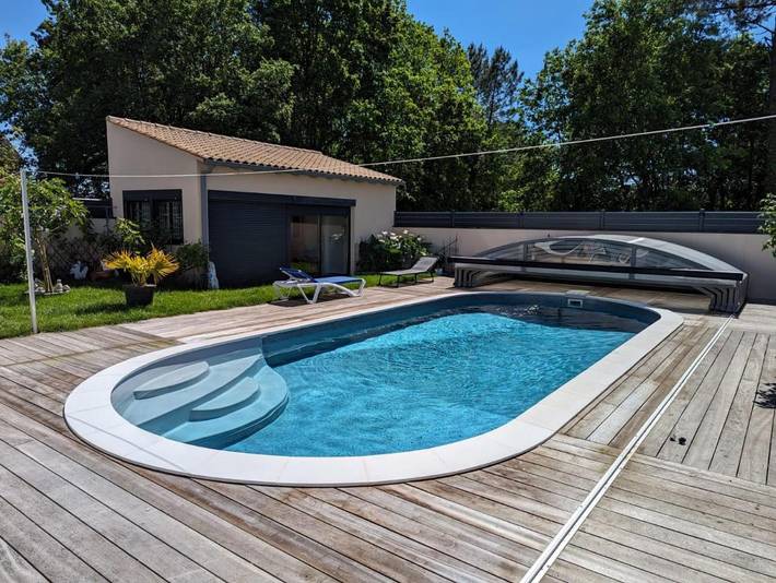 Appartement de vacances pour 4 personnes, avec jacuzzi et sauna ainsi que piscine et jardin