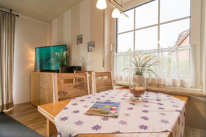 Ferienhaus für 6 Personen, mit Garten und Sauna, kinderfreundlich in Neuharlingersiel - 3