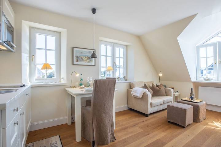 Ganze Wohnung, Sie suchen nach einem Domizil, dass strandnah gelegen ist? in Nordfriesische Inseln (Schleswig-Holstein) (Schleswig-Holstein), Wenningstedt