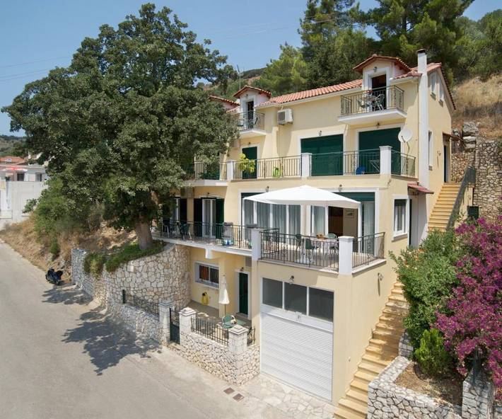 Διαμερίσματα διακοπών για 3 άτομα, με θέα και μπαλκόνι, φιλικό προς τα παιδιά στην Αγία Ευφημία