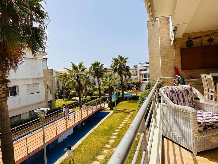 Appartement de vacances pour 6 personnes, avec vue et jardin ainsi que piscine et balcon