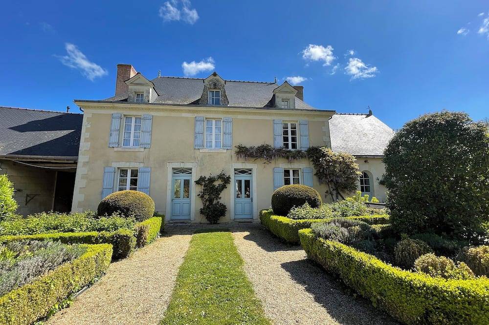 Au cœur des vignobles d’Anjou entre Angers et Saumur, véritable écrin de verdure in Tuffalun, Vallée de la Loire