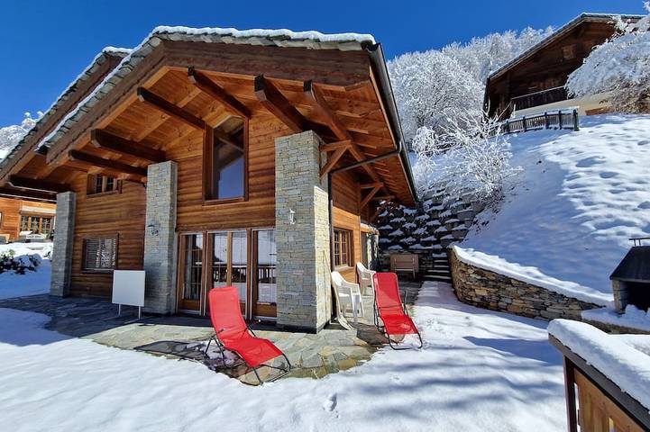 Ferienhaus für 9 Personen, mit Garten und Terrasse in Nendaz