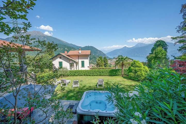 Ferienhaus für 10 Personen, mit Balkon und Whirlpool sowie Garten