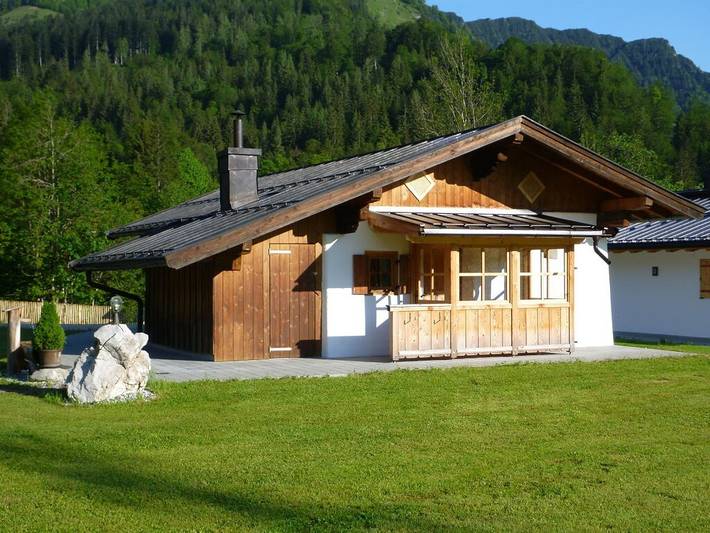 Ferienhaus für 4 Personen, mit Terrasse und Garten in Unken