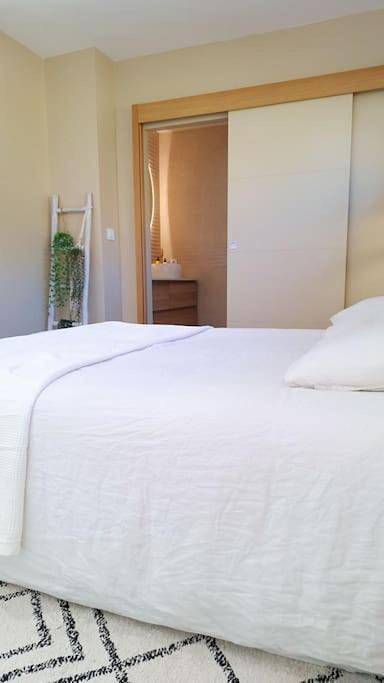 Location de vacances pour 2 personnes, avec vue et jardin à Cannes-et-Clairan - 4