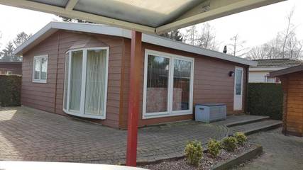 Villa für 4 Personen, mit Ausblick und Garten sowie Sauna in den Niederlande
