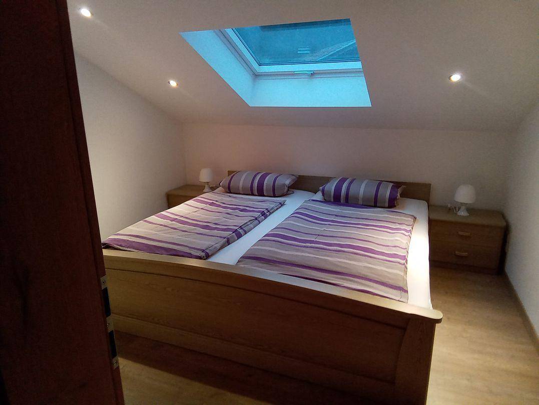 Geheel vakantieappartement, Exclusive Ferienwohnung mit Balkon in Prackenbach, Oost-Beieren