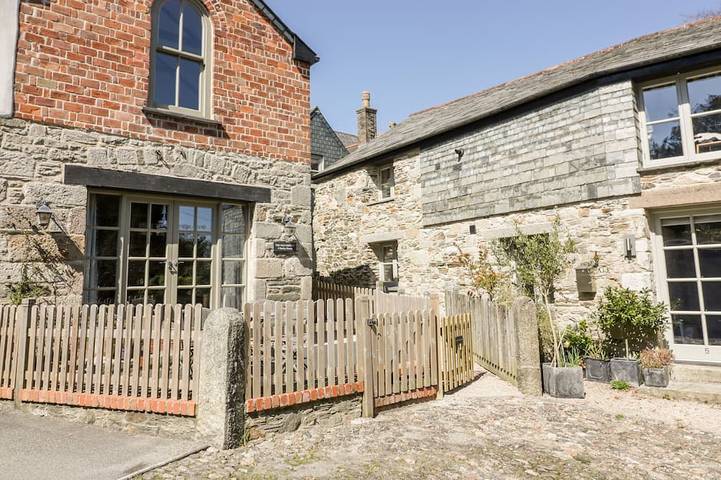 Cottage for 4 people, with garden, with pets in Cornwall