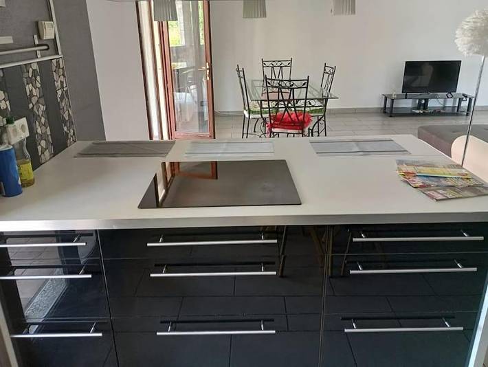 Gîte pour 8 personnes, avec terrasse à Pont-de-Poitte - 2