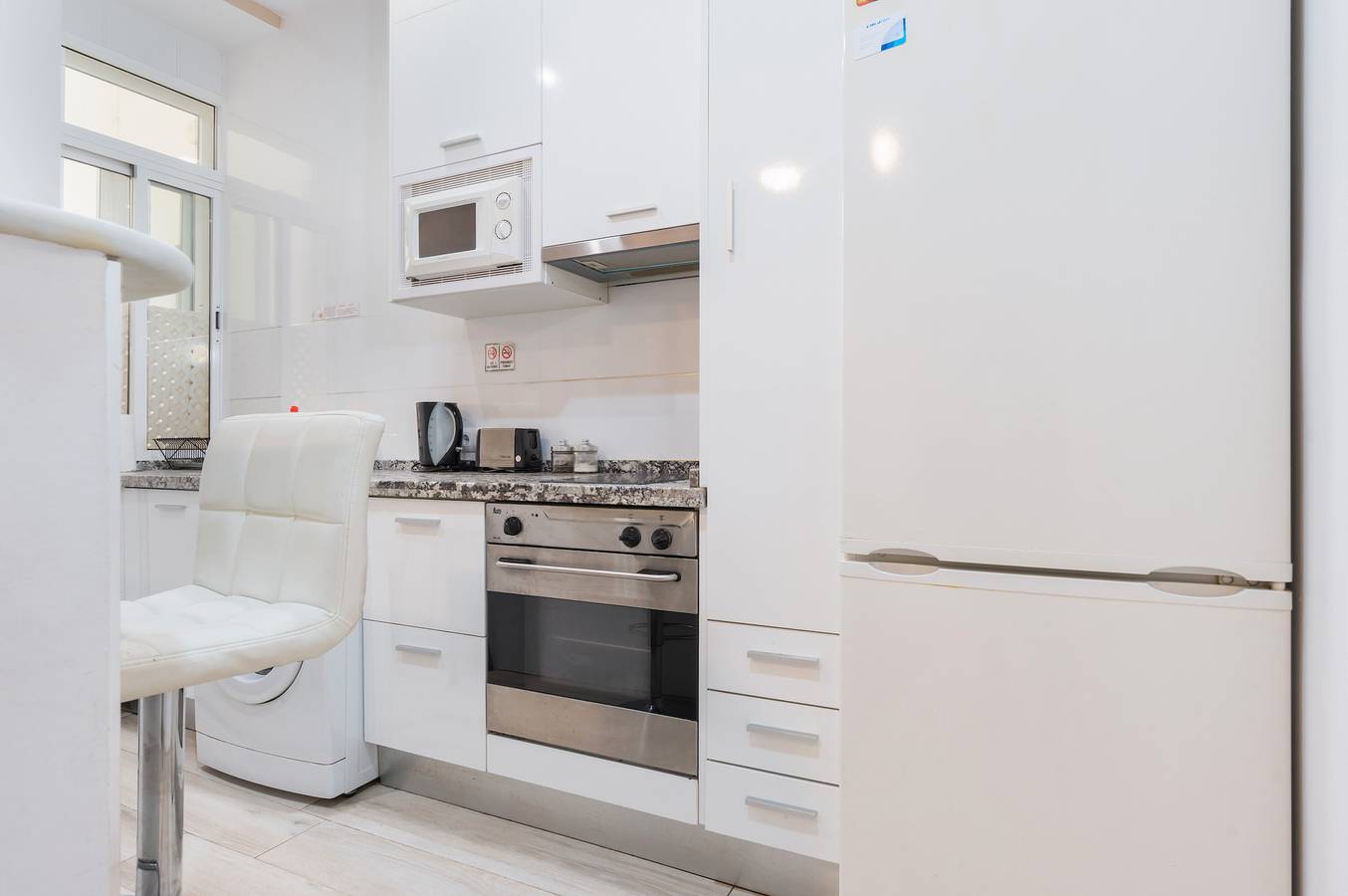 Entire apartment, Apartment 'Sevilla' with Wi-Fi and Air Conditioning in Casco Antiguo, Sevilla