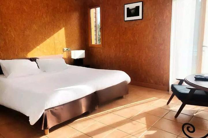 Location de vacances pour 17 personnes, avec balcon, animaux acceptés à Sorges - 2