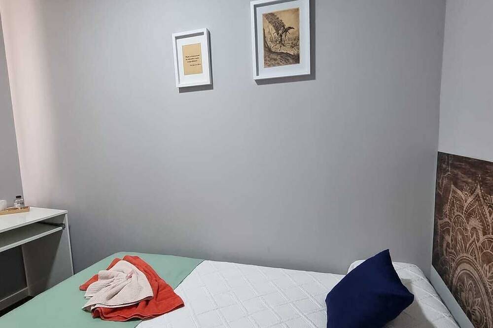 Entire apartment, The Dream Of Quixote. Single Room Bc in Alcalá de Henares, Área Metropolitana de Madrid