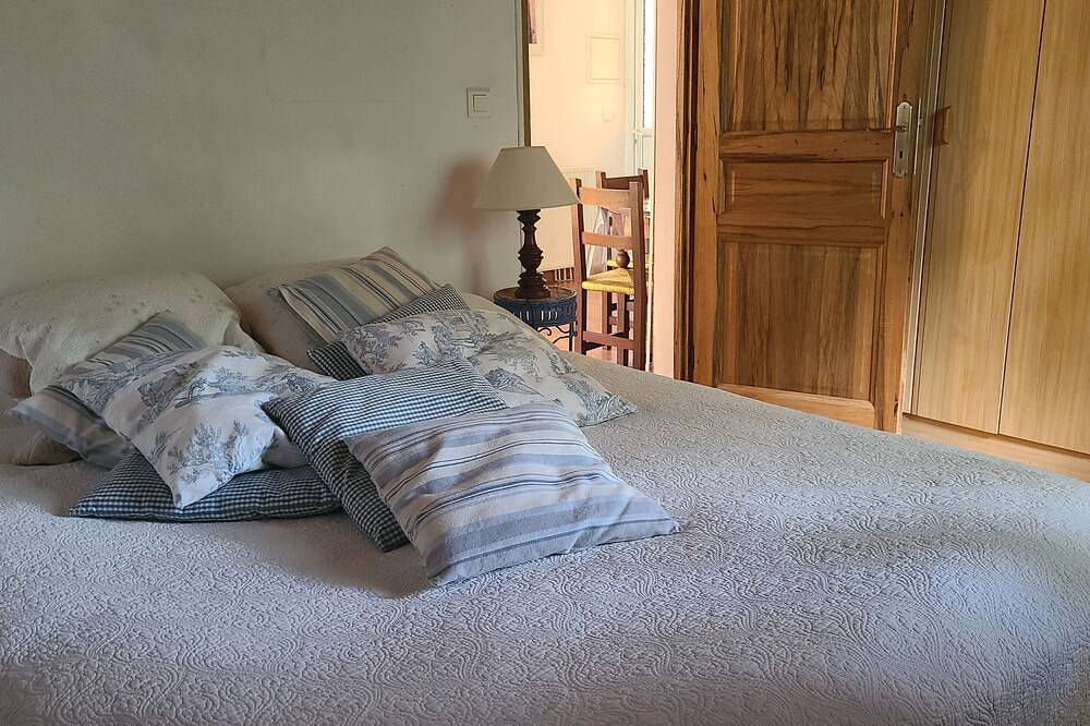 Gîte 4 places tout confort acceptant les animaux domestiques. in Fozières, Région de Lodève