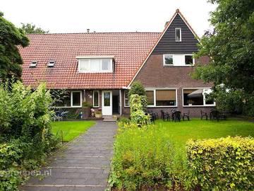Ferienhaus für 57 Personen, mit Balkon/Terrasse und Terrasse in den Niederlande