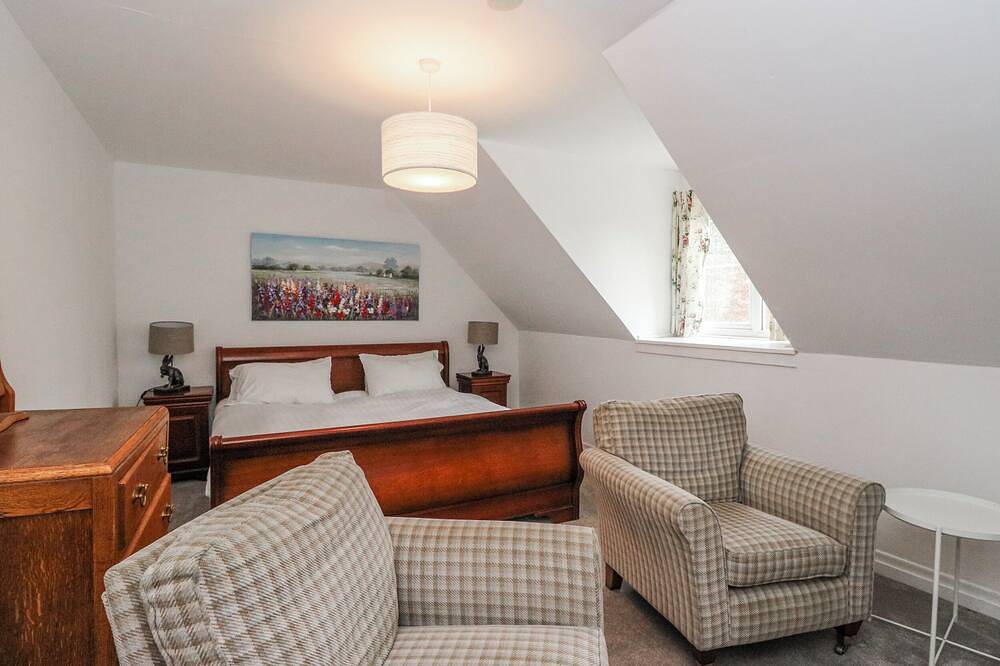 Sycamore, pet friendly, with a garden in Inveraray in Argyll & Bute