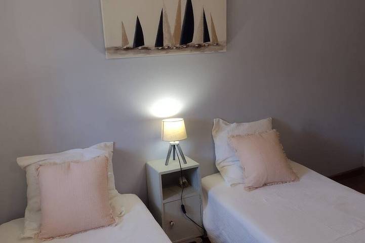 Gîte pour 6 personnes, avec jardin et piscine à Saint-Geniès-de-Malgoirès - 4