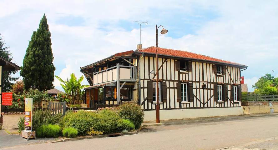 Gîte pour 12 personnes, avec terrasse en Champagne-Ardenne