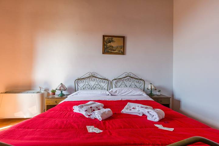 "Dello Acatapano" Room with Balcony in San Marco d'Alunzio, Monti Nebrodi
