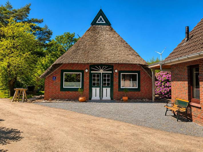 Ferienhaus für 4 Personen, mit Terrasse und Garten in Brake