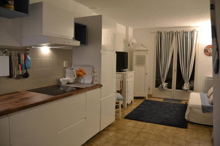 Appartement de vacances pour 5 personnes, avec piscine ainsi que terrasse et vue, adapté aux familles