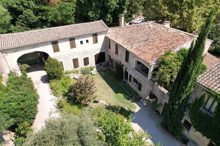 Gîte pour 5 personnes, avec vue ainsi que piscine et jardin à Sommières - 4