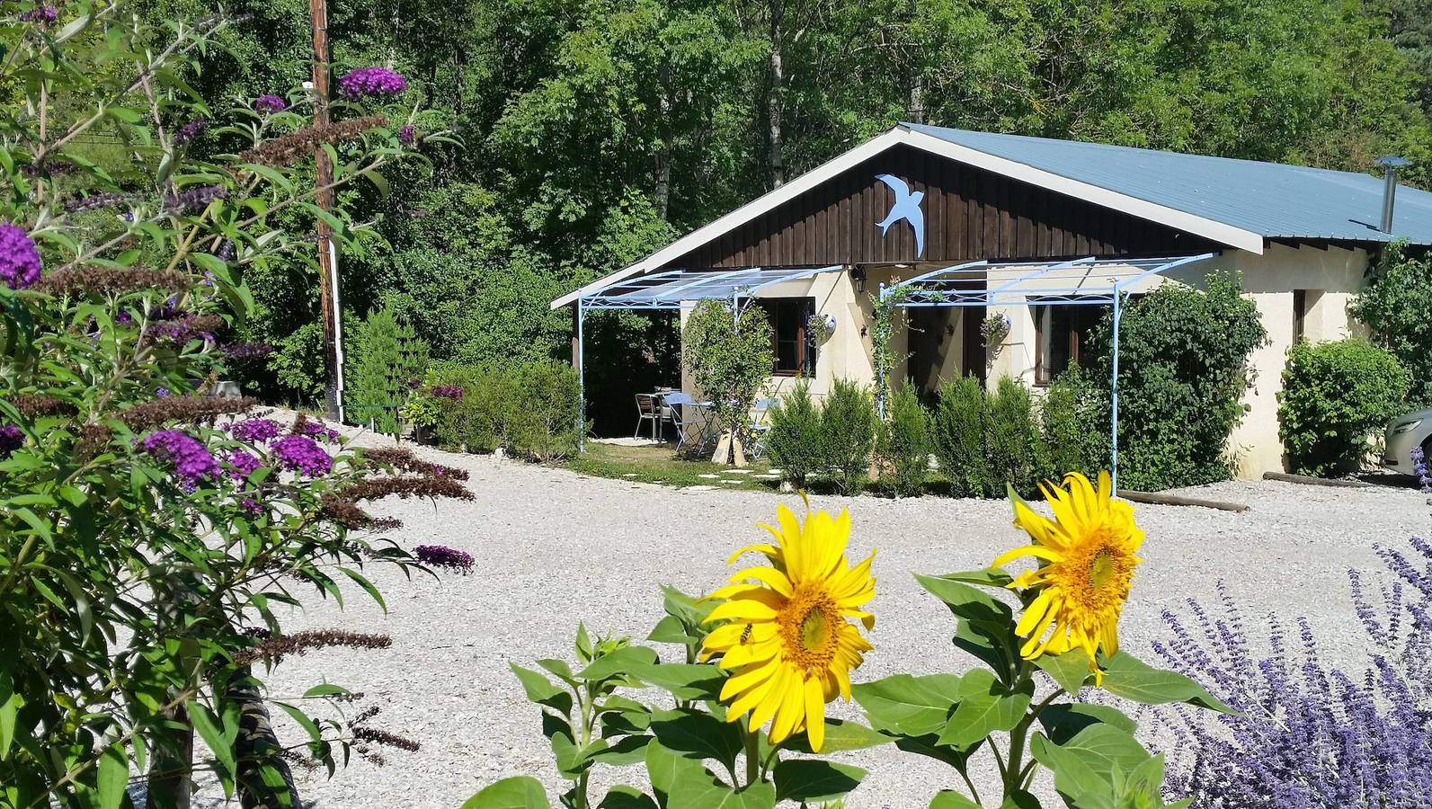 Casa vacanze 'Hirondelle' con vista montagna e Wi-Fi in Beaumont-en-Diois, Die e dintorni