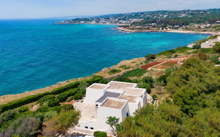 Ferienhaus für 8 Personen, mit Meerblick und Garten in Apulien
