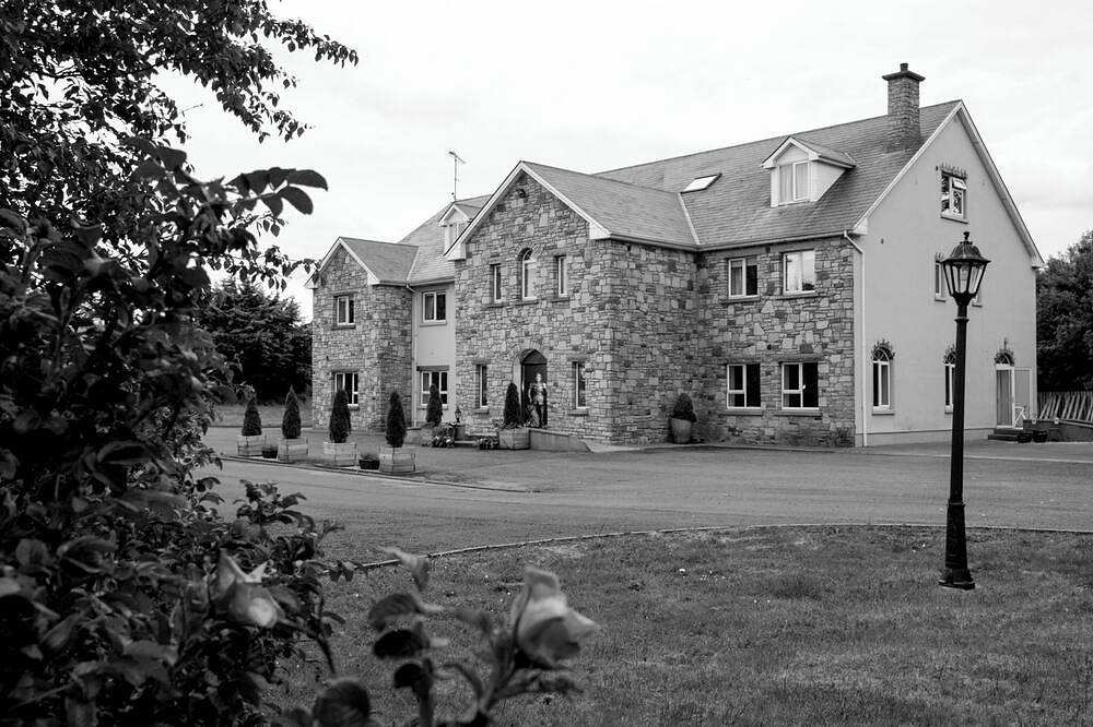 Luxury 15-Bed Manor | Sleeps 30+ | All Ensuite Rooms in Donegal, County Donegal