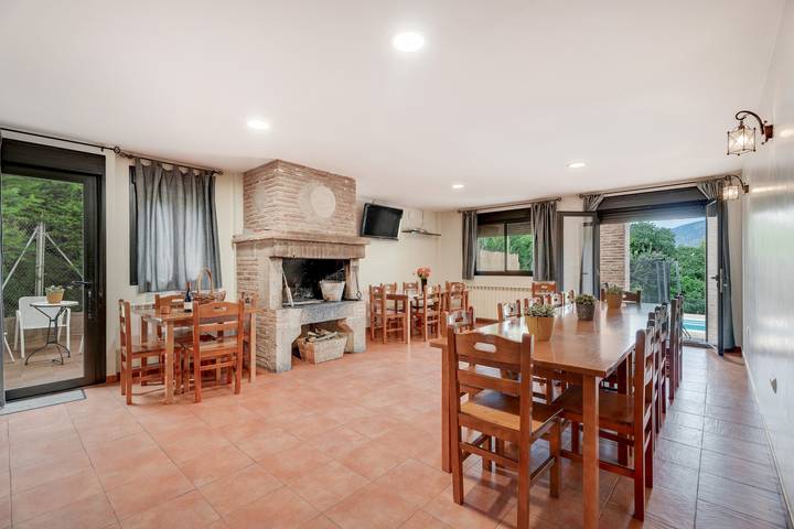 Casa rural para 16 personas, con jardín, Se admiten mascotas en Aragón - 4